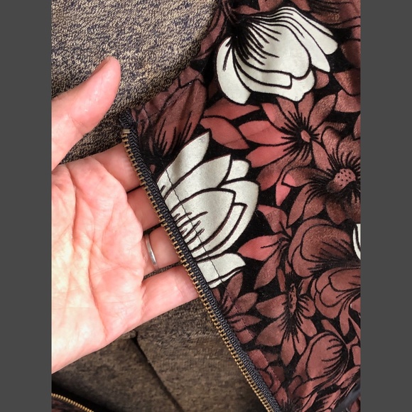 Sleeveless Silk Flocked Party Dress - Picture 4 of 6